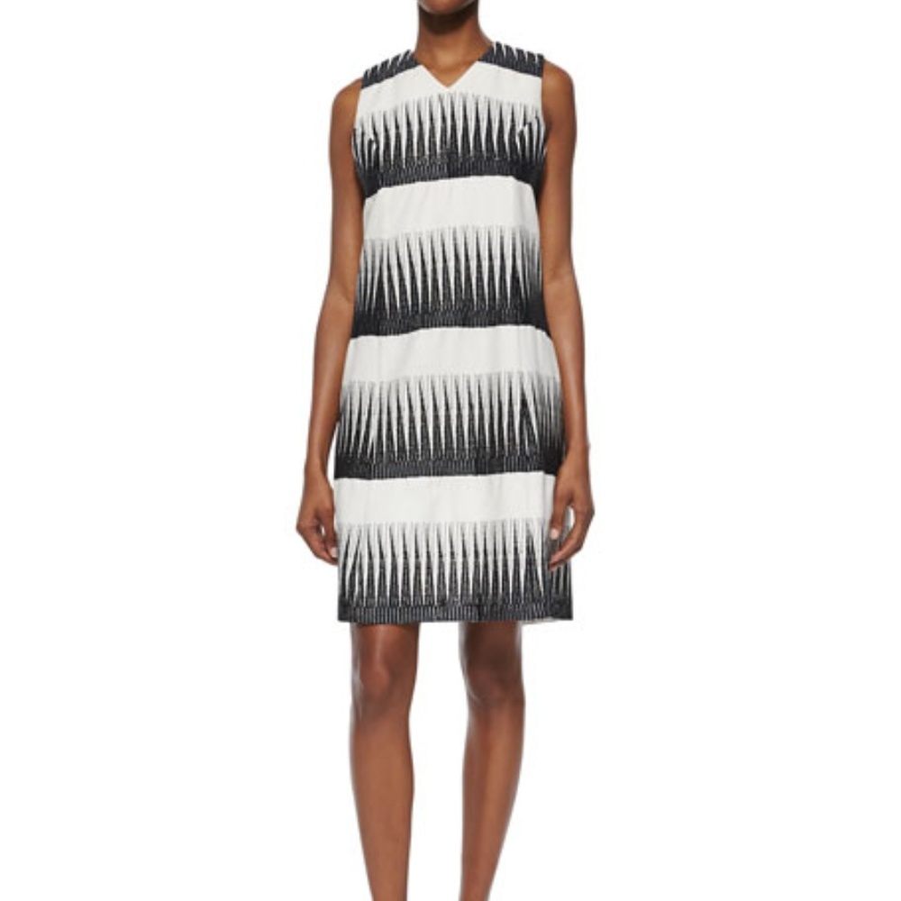 SUNO Sleeveless Shift Dress Size 6 Ivory & black size 6 FABULOUS!!!